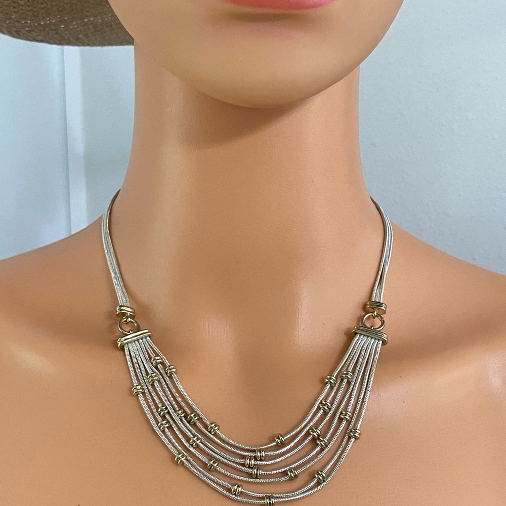 BEAUTIFUL MULTI TIERED NECKLACE - Picture 11 of 16